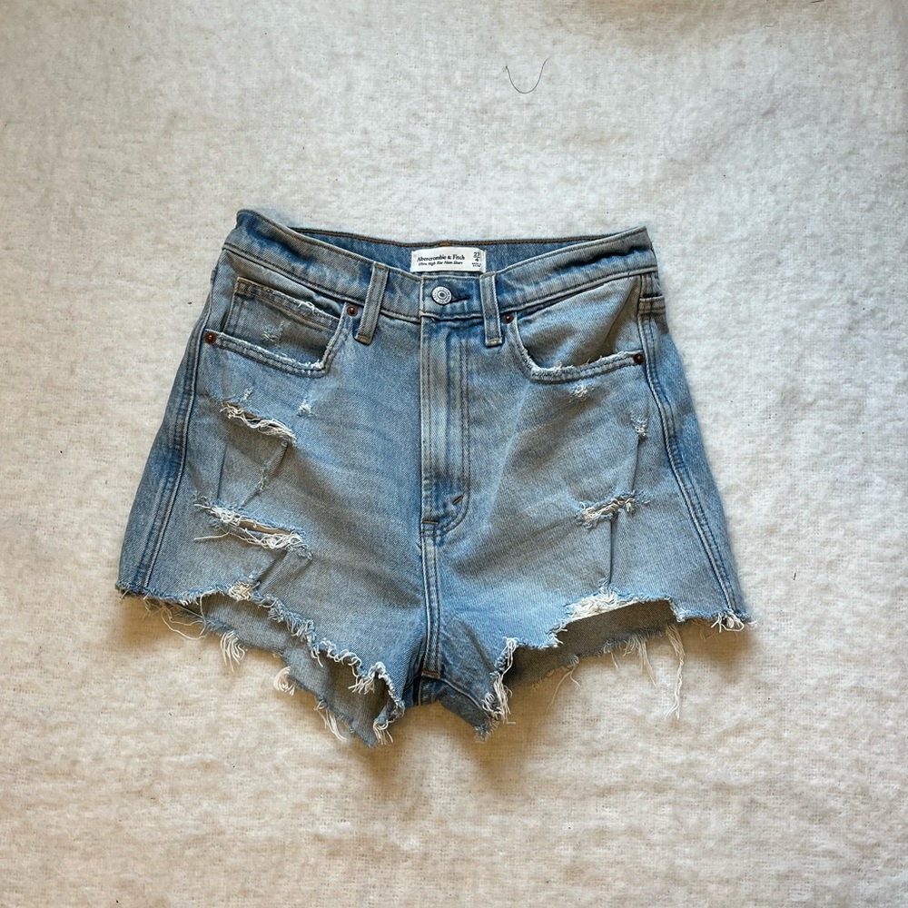 Abercrombie Ultra High Rise Mom Short